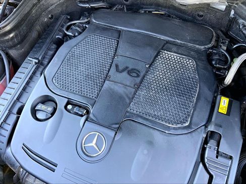 Used 2015 Mercedes-Benz GLK 350 4MATIC image 32
