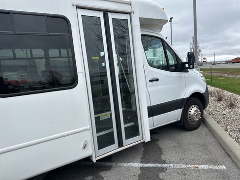 Used 2022 Mercedes-Benz Sprinter 3500 image 24
