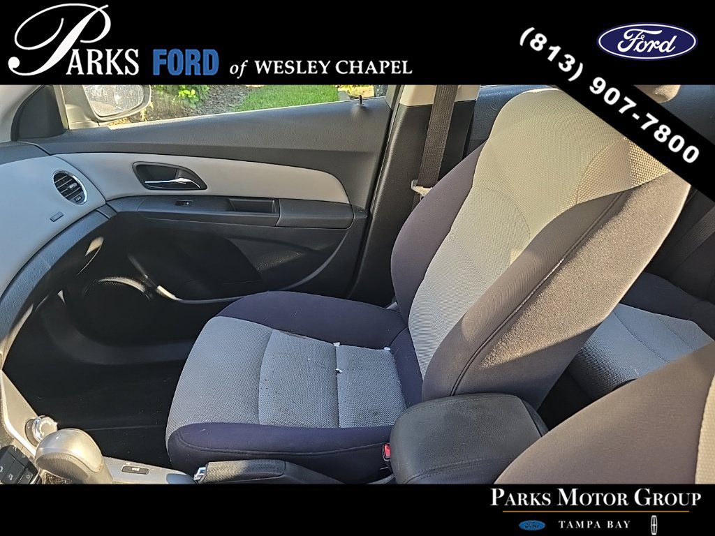 Used 2013 Chevrolet Cruze LS FWD image 8