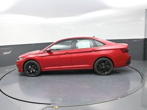 New 2026 Volkswagen Jetta SE FWD image 6