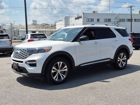 Used 2020 Ford Explorer Platinum w/ Premium Technology Package AWD/4WD image 7