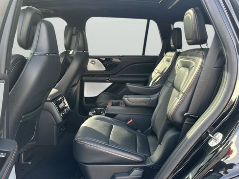 Used 2025 Lincoln Aviator Black Label w/ Jet Appearance Package image 11