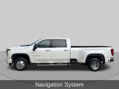 Used 2022 Chevrolet Silverado 3500 High Country AWD/4WD image 2