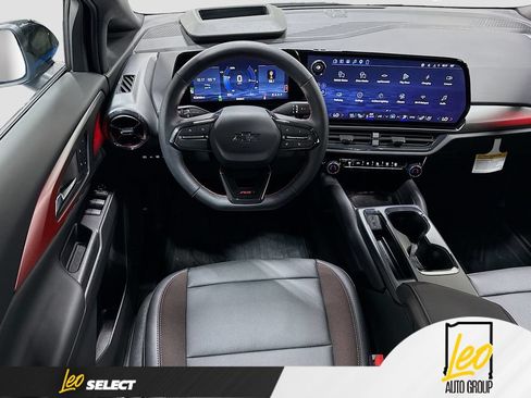 Used 2026 Chevrolet Equinox EV RS w/ Convenience Package II FWD image 24