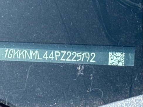 Used 2023 GMC Acadia SLT FWD image 19