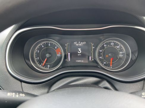 Used 2021 Jeep Cherokee Latitude image 11