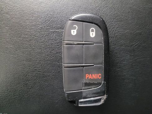 Used 2021 Jeep Compass Latitude FWD image 32