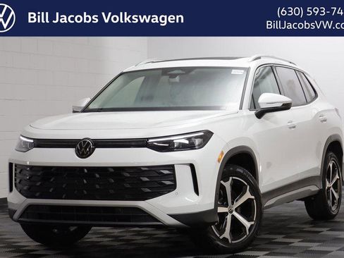 New 2026 Volkswagen Tiguan SE image 1