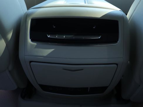 Used 2025 Cadillac Escalade Sport Platinum w/ LPO, Floor Liner Package AWD/4WD image 23