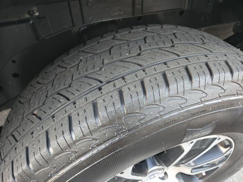 Used 2024 Nissan Titan SV w/ Accessory Utility Package image 28