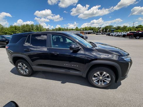 Used 2025 Chevrolet Equinox LT FWD image 6