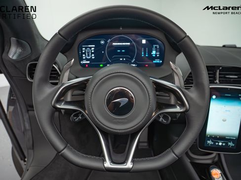 Used 2025 McLaren Artura Spider image 26