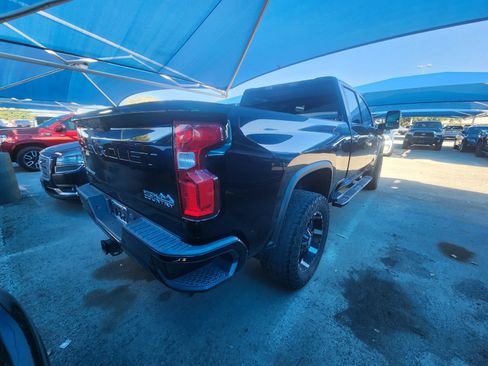 Used 2020 Chevrolet Silverado 2500 High Country w/ Z71 Off-Road Package AWD/4WD image 4