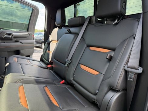 Used 2024 GMC Sierra 2500 AT4 w/ AT4 Premium Plus Package image 17