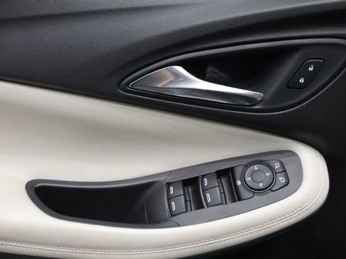 Used 2020 Buick Encore GX Select FWD image 16