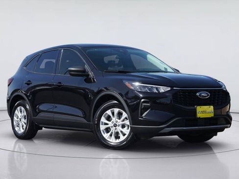 Certified 2025 Ford Escape Active FWD image 2