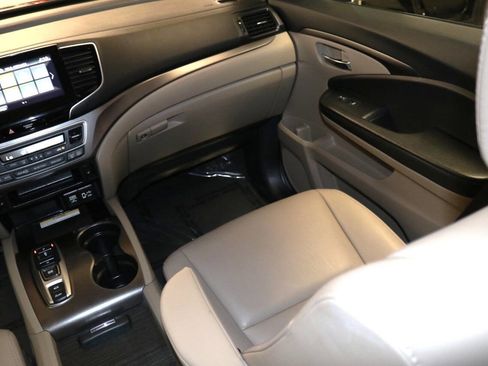 Used 2022 Honda Pilot Special Edition image 17