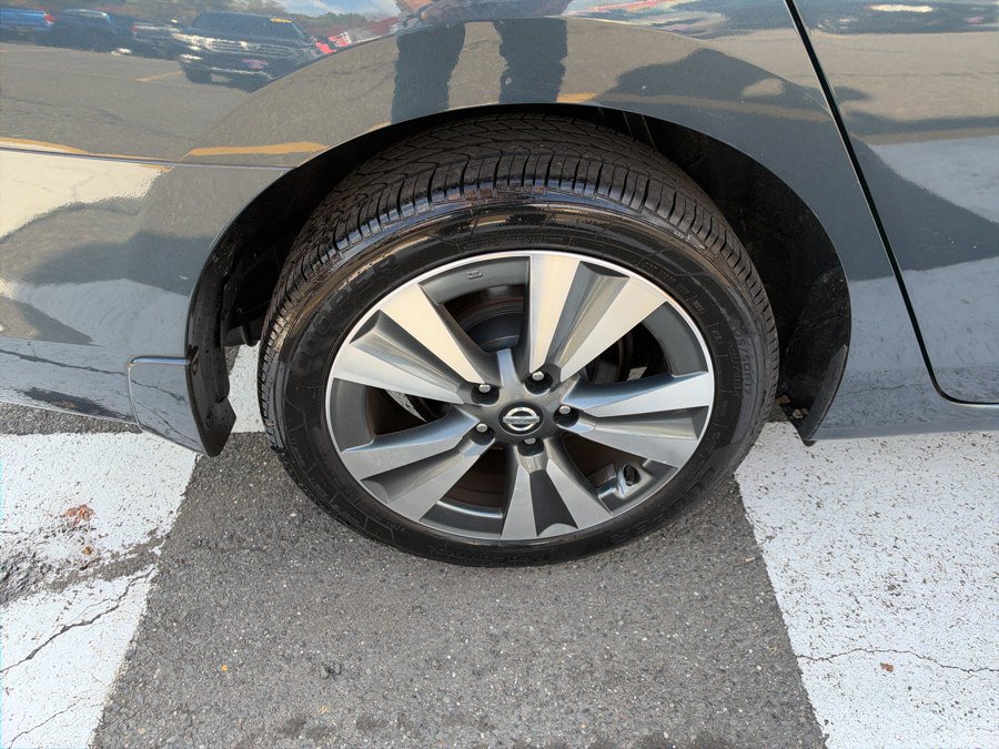 Used 2017 Nissan Sentra SL FWD image 10