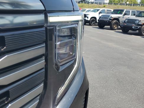 Used 2024 GMC Sierra 1500 AT4 w/ Technology Package image 3