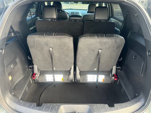 Used 2016 Ford Explorer XLT w/ Equipment Group 202A image 24