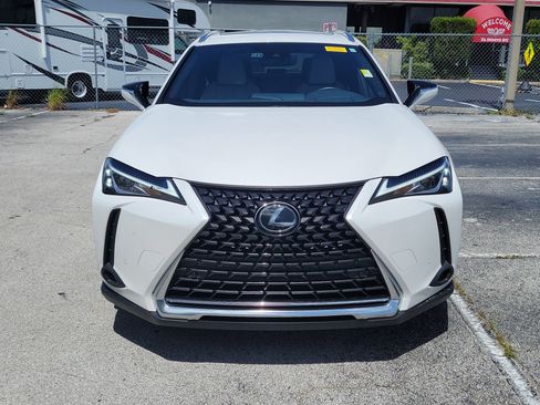 Used 2020 Lexus UX 200 w/ Premium Package FWD image 2