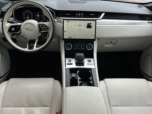 Certified 2024 Jaguar F-PACE R-Dynamic S image 12