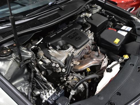 Used 2012 Toyota Camry LE image 40