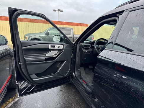 Used 2023 Ford Explorer ST w/ Equipment Group 401A image 7