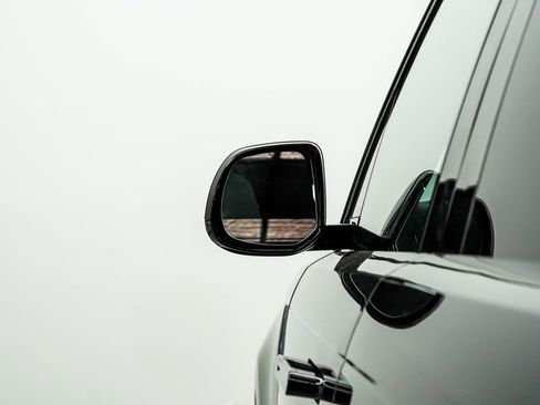 Used 2025 Land Rover Range Rover Sport SV Edition Two image 14