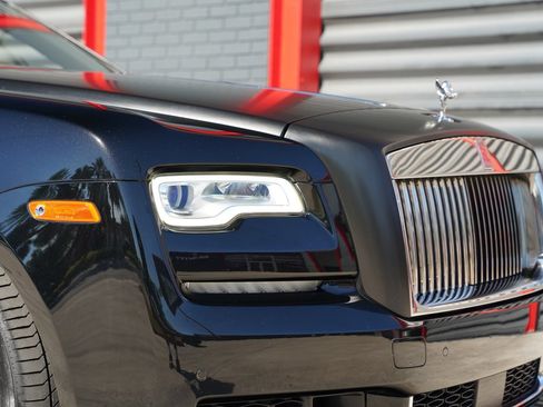 Used 2018 Rolls-Royce Ghost RWD image 18