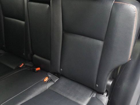 Used 2017 Toyota RAV4 SE AWD/4WD image 5