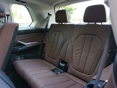 Used 2020 BMW X7 xDrive40i w/ Premium Package AWD/4WD image 35