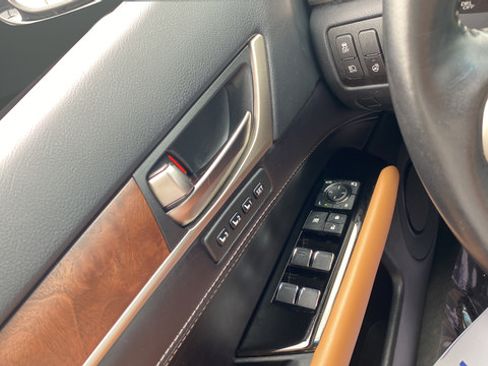 Used 2018 Lexus GS 350 AWD w/ Premium Package image 22