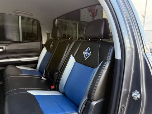 Used 2018 Toyota Tundra SR5 w/ SR5 Upgrade Package image 30