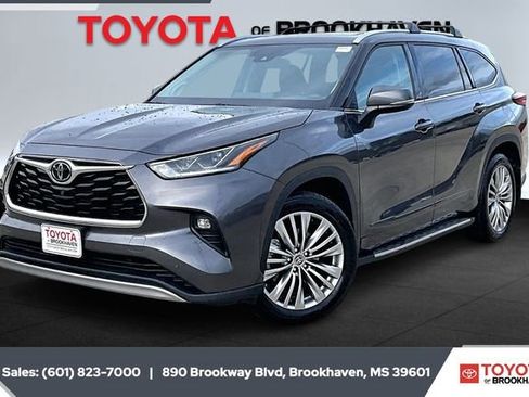 Used 2022 Toyota Highlander Platinum image 10