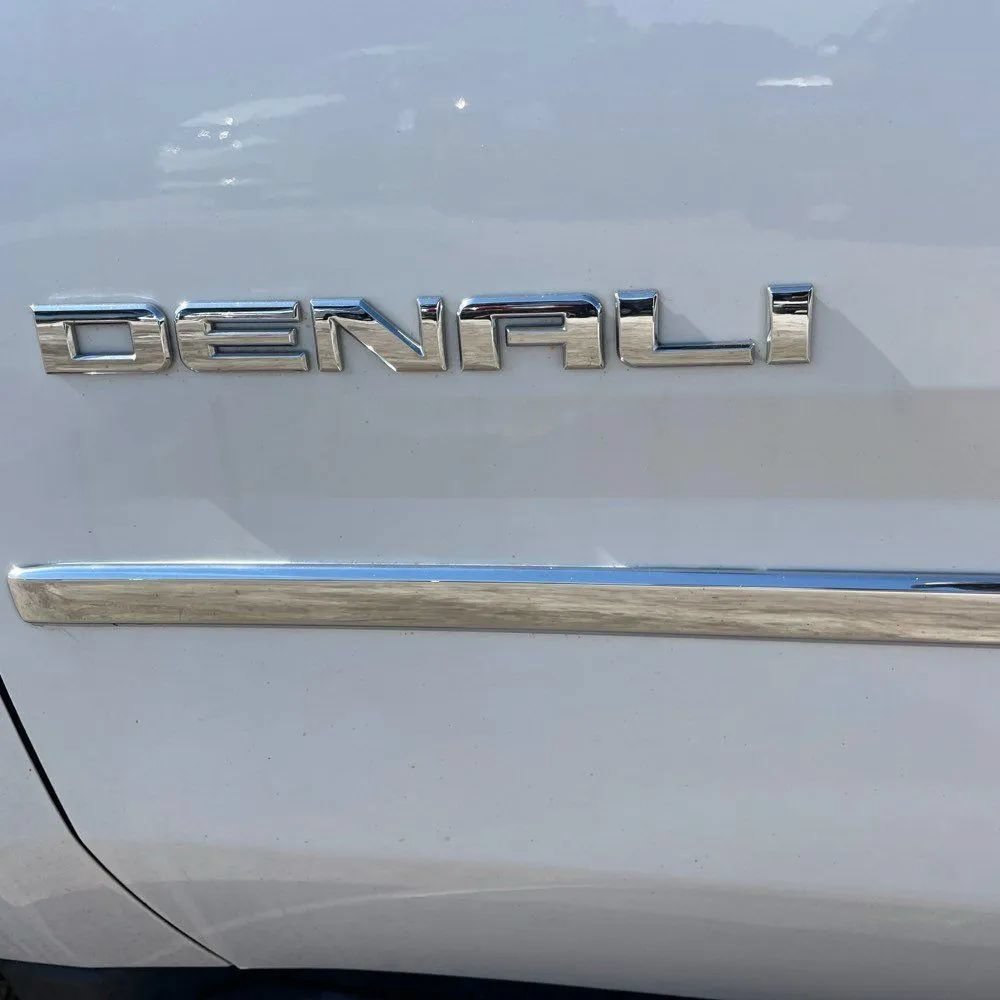 Used 2017 GMC Yukon XL Denali w/ Open Road Package AWD/4WD image 21