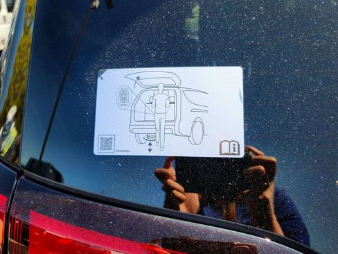 New 2026 Chrysler Pacifica Limited w/ Uconnect Theater Family Group image 42