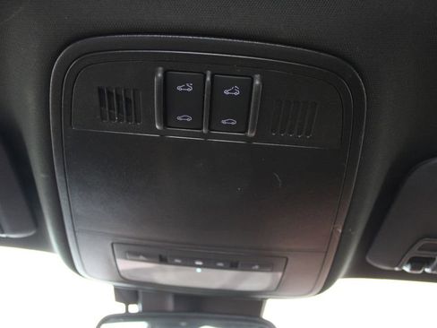 Used 2017 Buick Regal AWD image 33