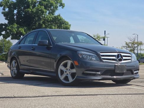 Used 2011 Mercedes-Benz C 300 4MATIC Sedan image 1