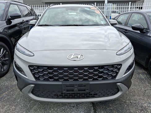 Used 2022 Hyundai Kona SEL AWD/4WD image 2
