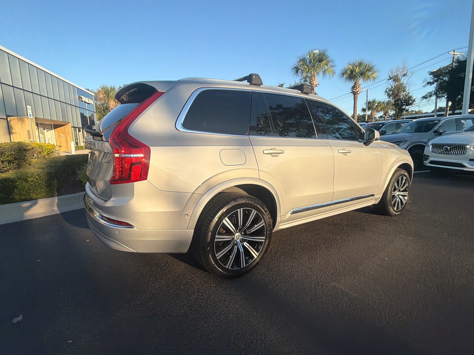 Used 2024 Volvo XC90 B5 Plus w/ Protection Package Premier AWD/4WD image 13