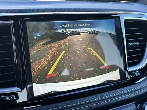 New 2026 Chrysler Pacifica Select image 23