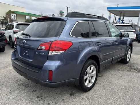 Used 2014 Subaru Outback 2.5i Limited w/ Moonroof Package image 3