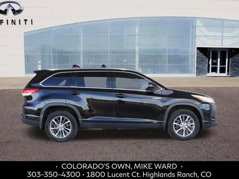Used 2019 Toyota Highlander XLE image 7