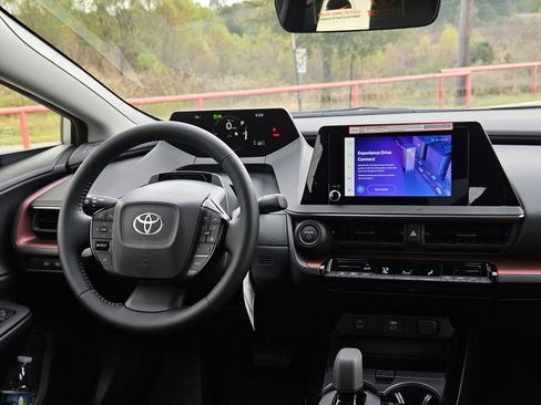 New 2026 Toyota Prius Plug-In Hybrid image 28