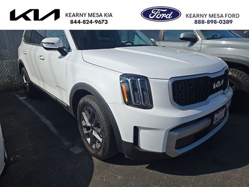 Used 2024 Kia Telluride LX image 1