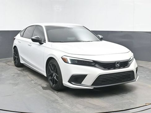 Used 2024 Honda Civic Sport image 2