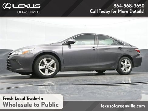 Used 2015 Toyota Camry LE image 16