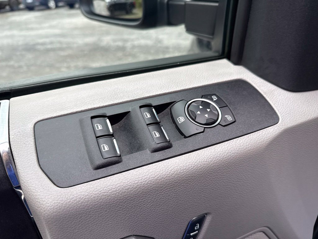 Used 2017 Ford F250 XLT w/ XLT Value Package AWD/4WD image 8