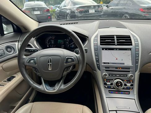 Used 2018 Lincoln MKZ Reserve w/ Technology Package FWD image 15